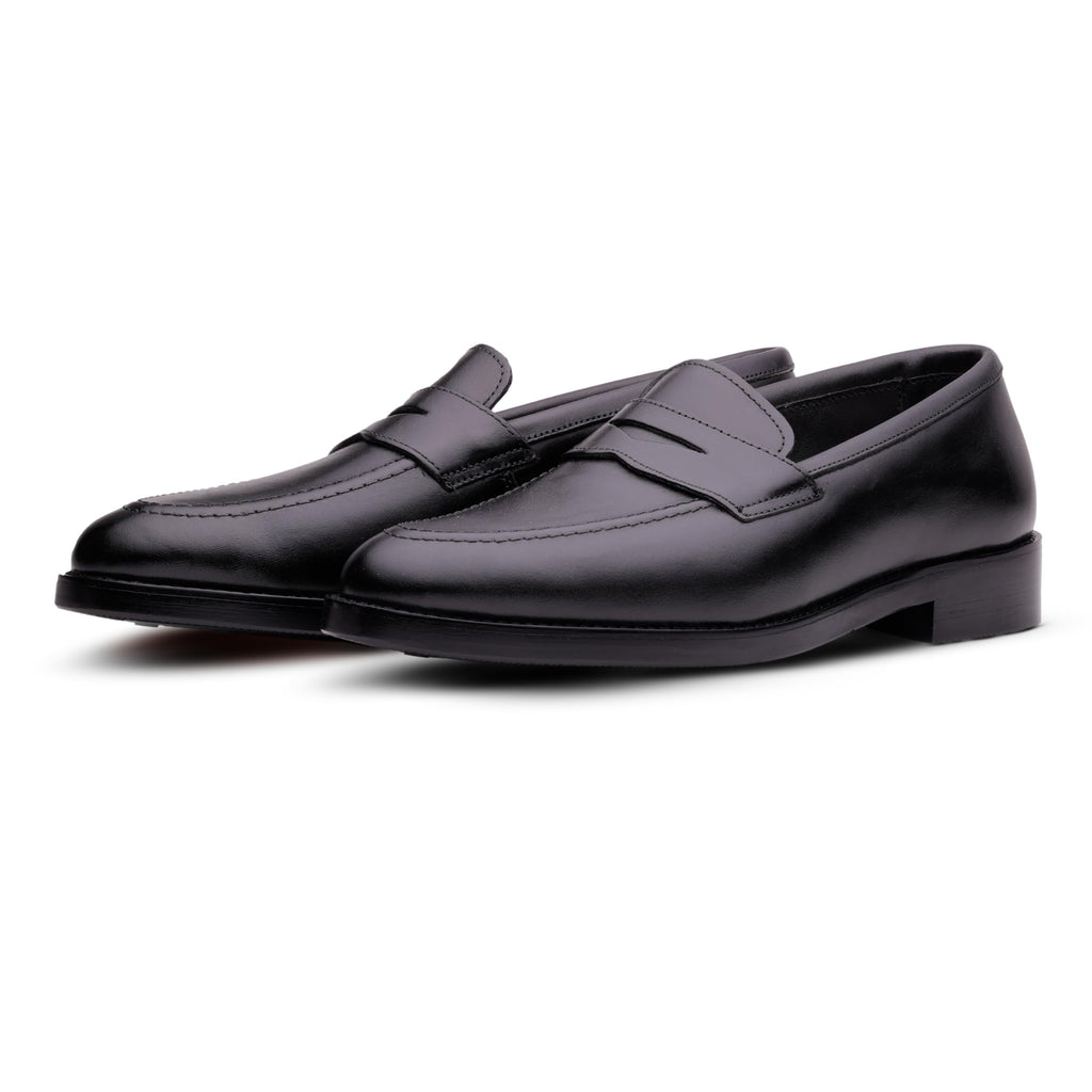QUIVE London Ventor men's leather penny loafers in black
