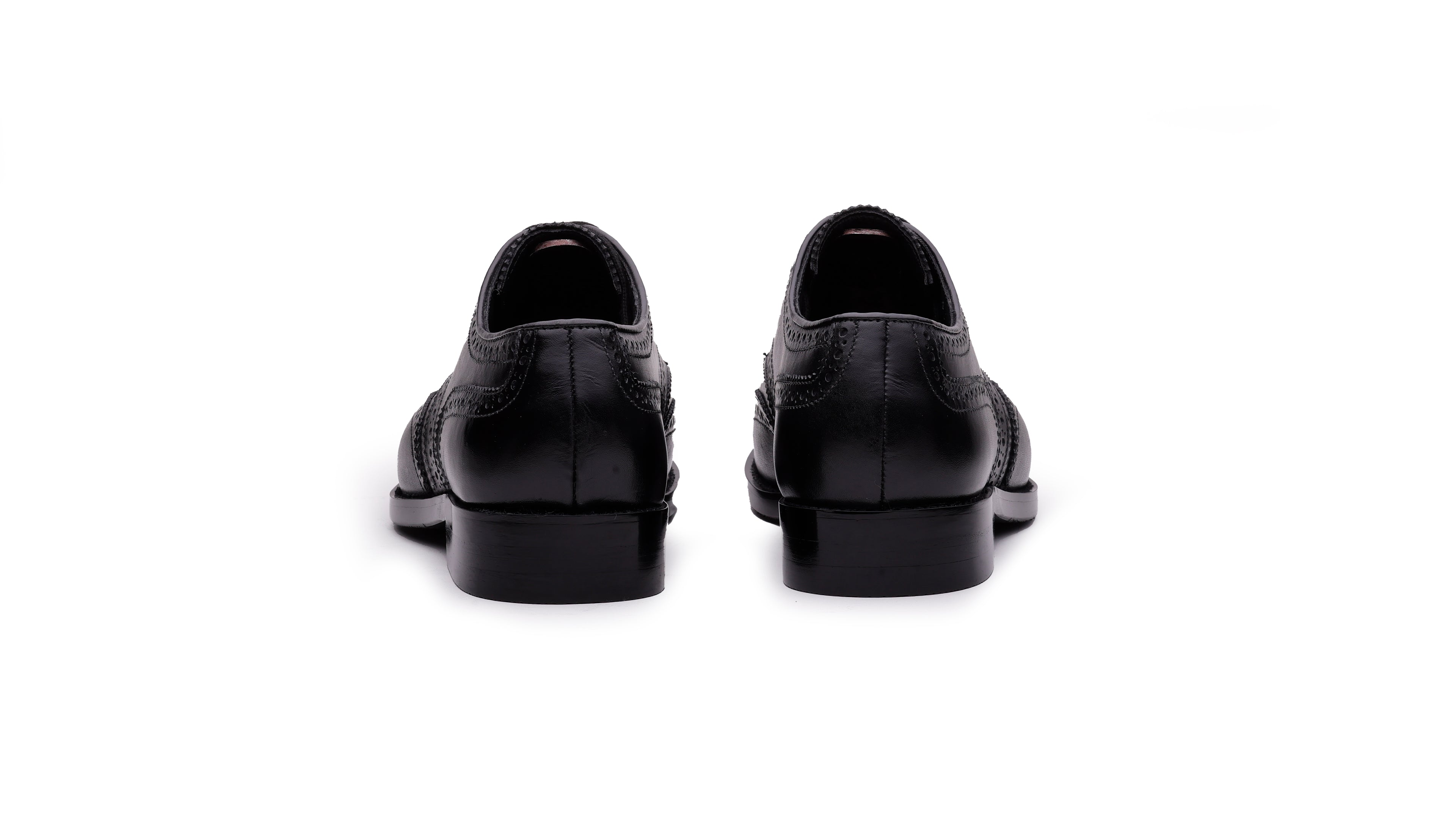 Rear view of QUIVE London Kensington black leather Derby shoes