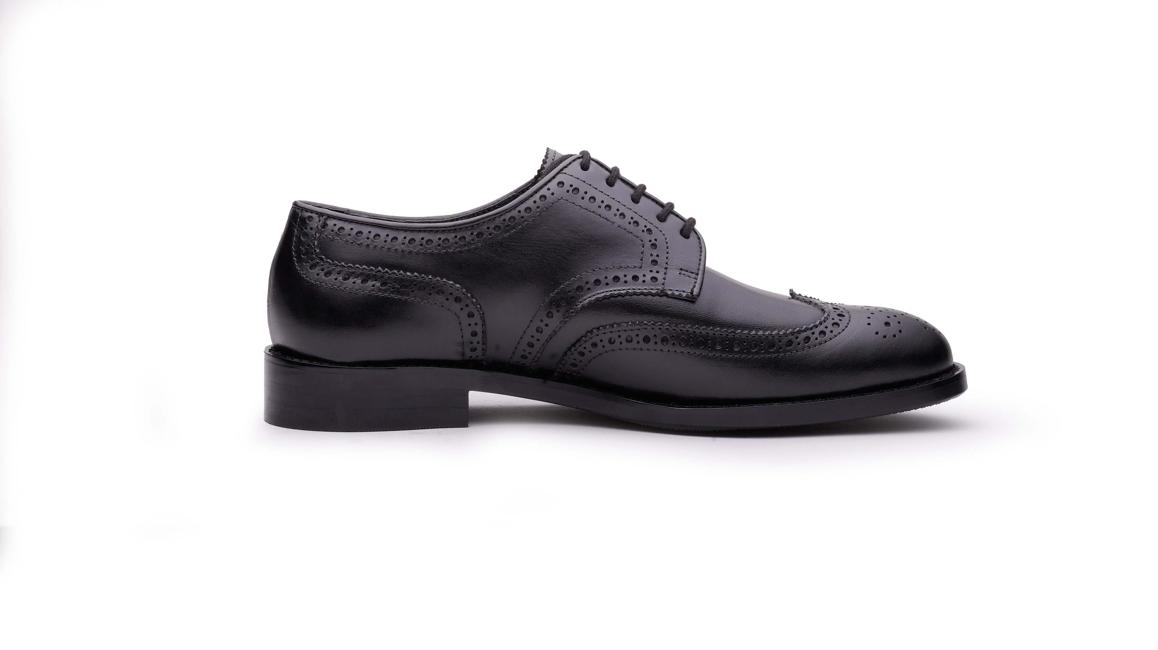 QUIVE London Kensington black leather wingtip Derby shoe side view