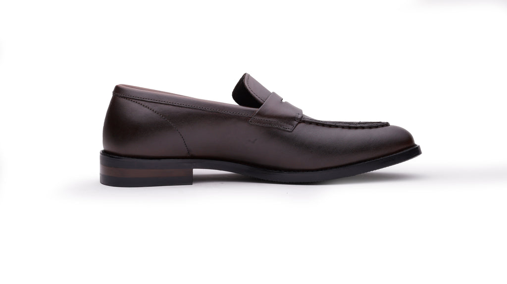 QUIVE London Perth brown leather penny loafers angled view