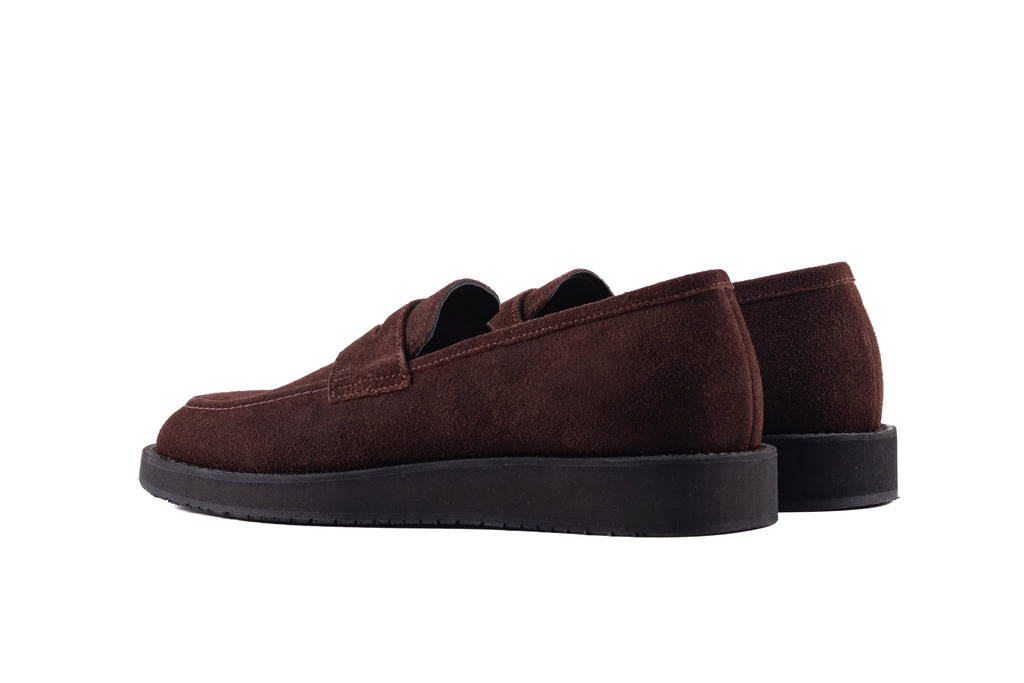 QUIVE London Cambridge men's brown suede loafer side view