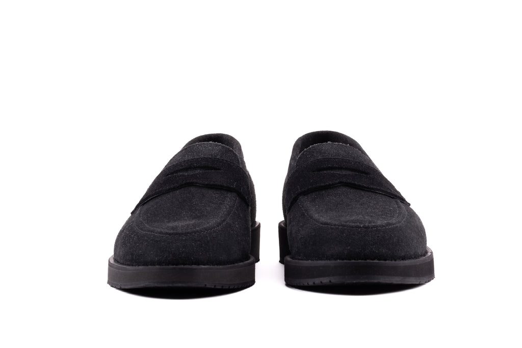 QUIVE London Cambridge black suede loafers front view